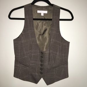 Button up vest